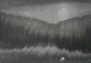 田中みぎわ「夜と月の呼吸」　25×35cm 　墨、胡粉/石州半紙稀