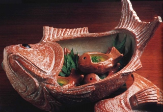 中川一辺陶「赤楽鯛形蓋物土鍋」