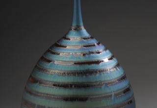 宮村秀明「Bottle with blue and brown glaze 」陶磁器 H47.8×W28cm2015