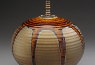 「jar with gold and brown glaze」
